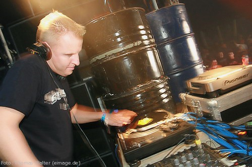 Nature One 2006 (Day Two) Raketenbasis Pydna bei Kastellaun am 05.08.2006 - img_6506.jpg - eimage.de - Event Fotos 