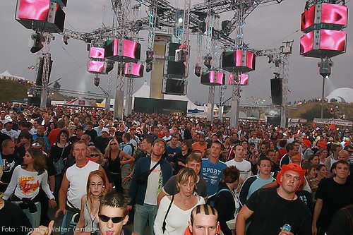 Nature One 2006 (Day Two) Raketenbasis Pydna bei Kastellaun am 05.08.2006 - img_6685.jpg - eimage.de - Event Fotos 