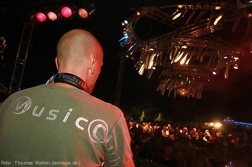 Nature One 2006 (Day Two) Raketenbasis Pydna bei Kastellaun am 05.08.2006 - img_7140.jpg - eimage.de - Event Fotos 