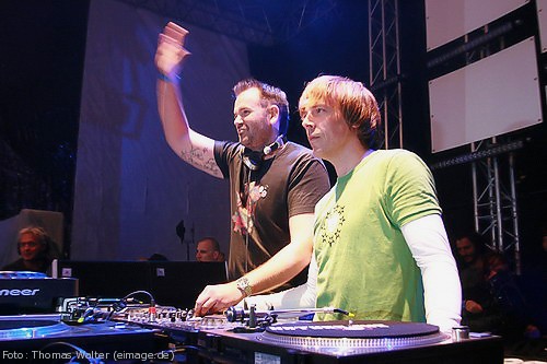 Nature One 2006 (Day Two) Raketenbasis Pydna bei Kastellaun am 05.08.2006 - img_7221.jpg - eimage.de - Event Fotos 