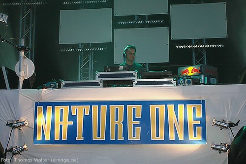 Nature One 2006 (Day Two) Raketenbasis Pydna bei Kastellaun am 05.08.2006 - img_7600.jpg - eimage.de - Event Fotos 