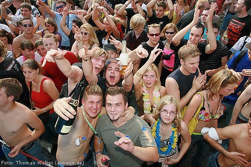 Loveparade 2007 in Essen am 25.08.2007 - img_3736.jpg - eimage.de - Event Fotos 